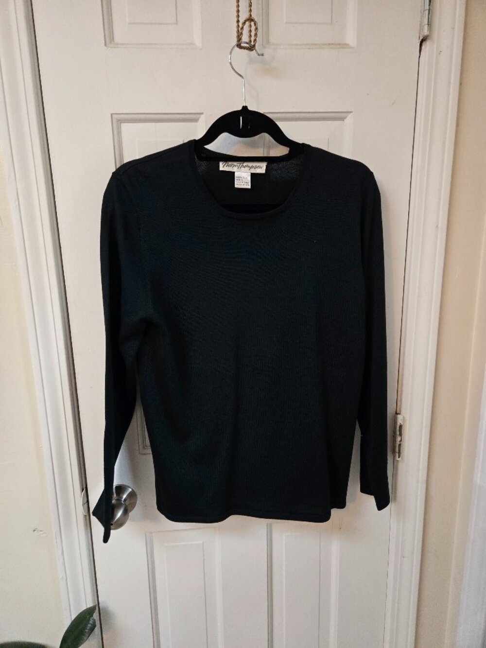 Vintage Norm Thompson 100% Silk Knit Crewneck Sweater - Classic Black